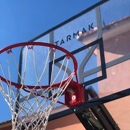 Antonia Σίμπενικ